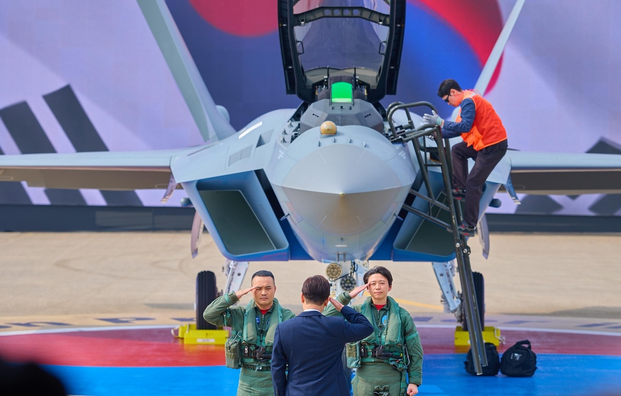韓国が世界8番目の超音速戦闘機開発国に、インドネシアとの共同開発の