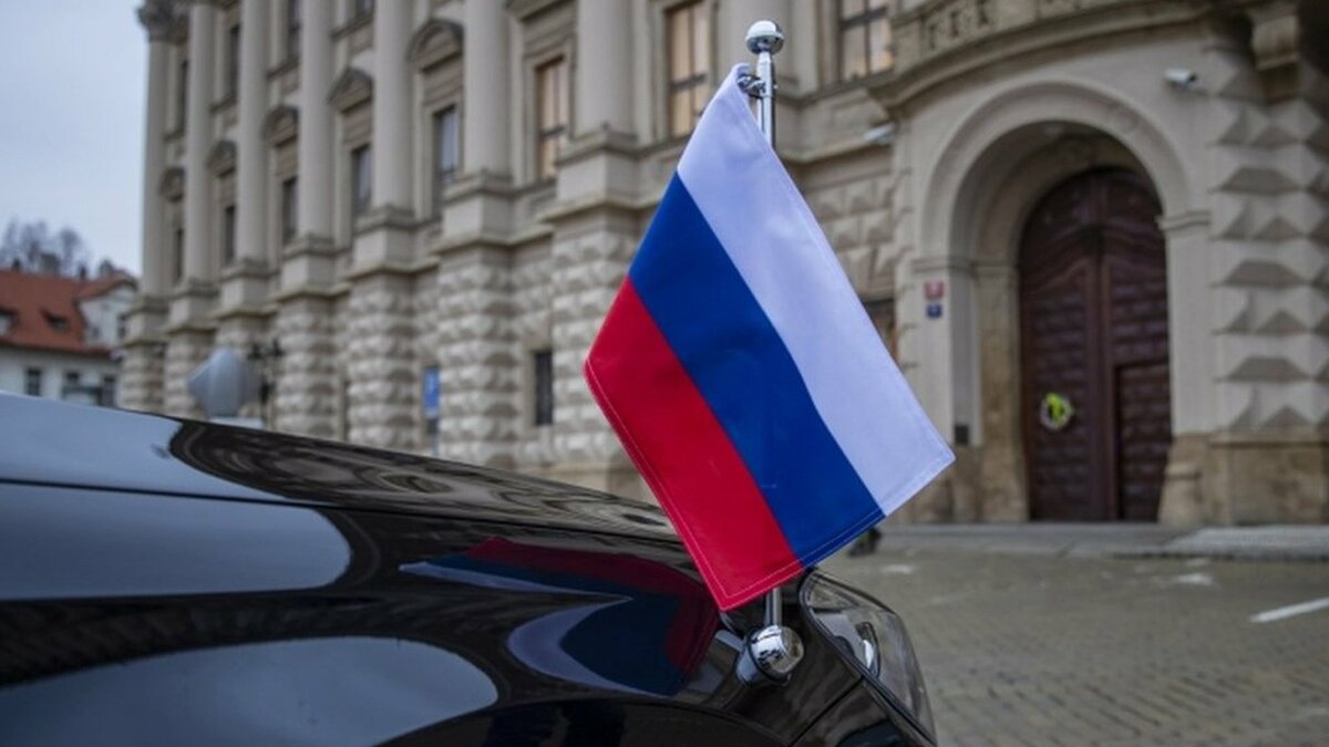 チェコとロシア、互いに外交官追放　2014年のチェコ弾薬庫爆発めぐり