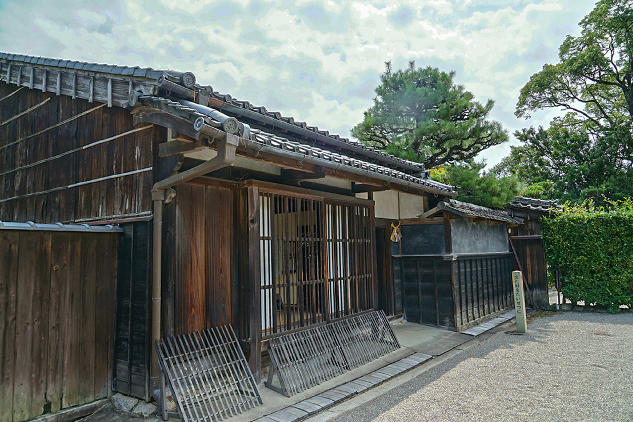 偉人の愛した一室＞古事記を解読した本居宣長 医者でもあった国学大家の生涯が詰まった空間「鈴屋」 Wedge ONLINE(ウェッジ・オンライン)