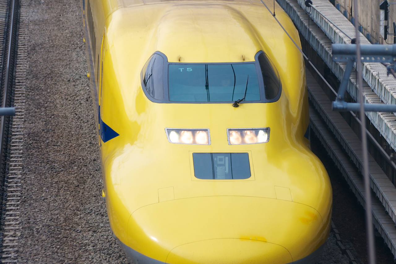 東海道新幹線クイズ⑧＞JR東海とJR西日本のドクターイエローの違いは