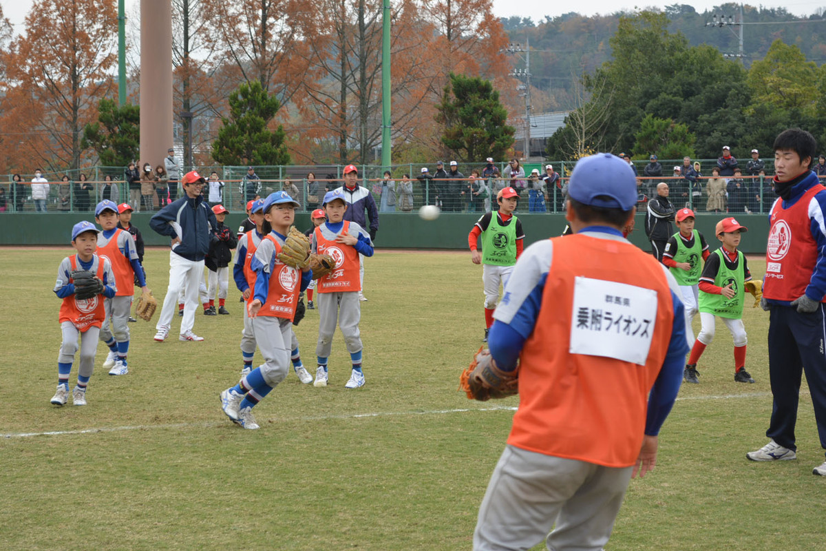 プロ野球選手会が主催するイベントキャッチボールクラシックでスポーツ漫画をプレゼント 株式会社運動通信社のプレスリリース