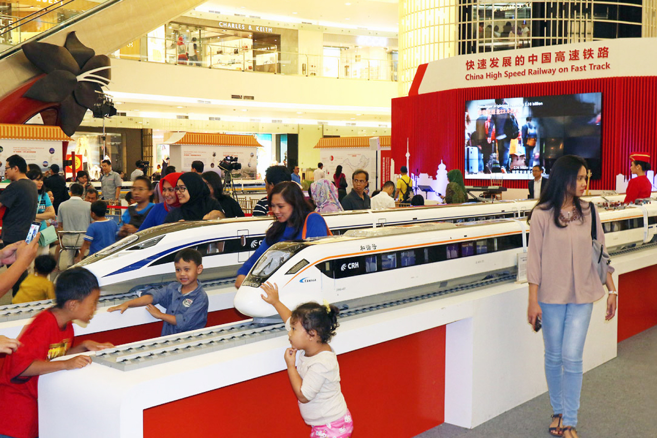 インドネシアの全方位外交とプライドに乗じる習近平 恩恵としての一帯