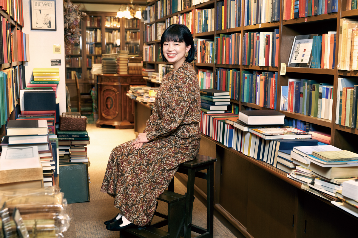 洋古書店の新しい価値を〝展示〟 4代目女性店主の企画力 北沢書店 Wedge ONLINE(ウェッジ・オンライン)