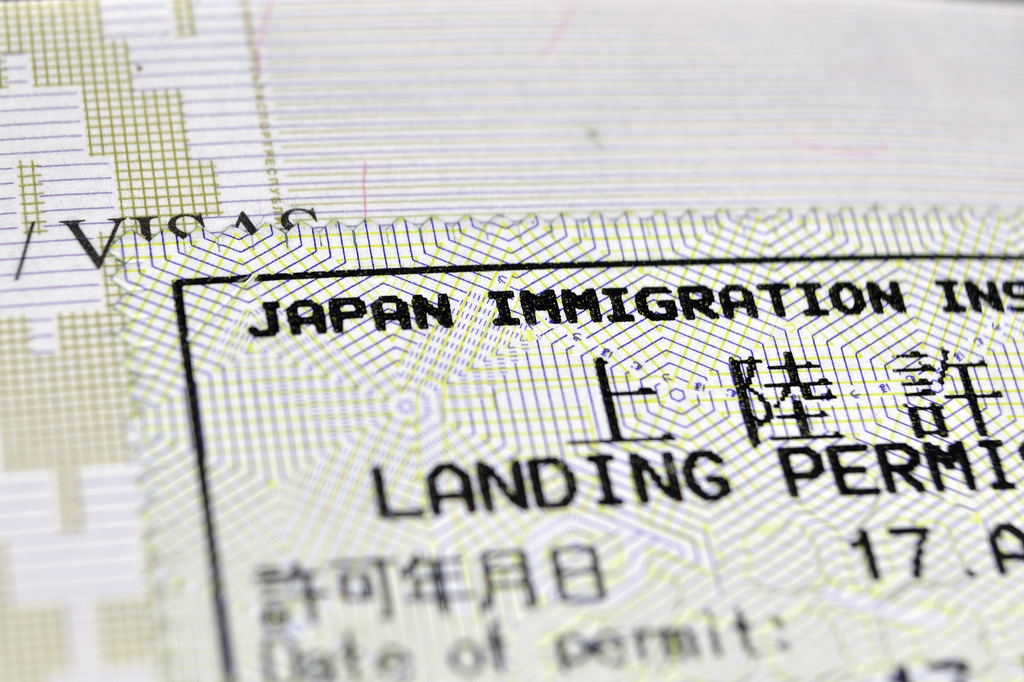 〝開国政権〟7年間で100万人増加した外国人労働者